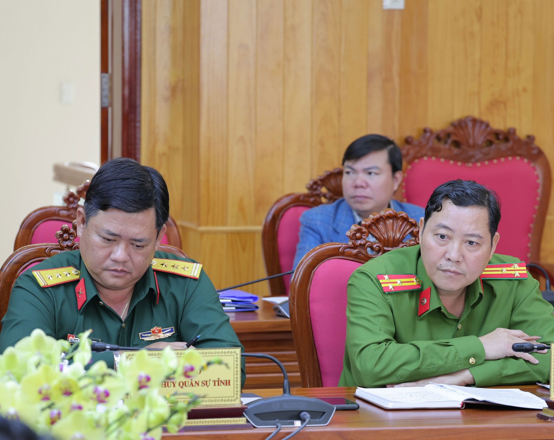cong-an-quan-doi.jpg