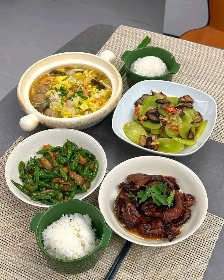 Không phải cứ ra ăn hàng là xịn, mâm cơm nhà thời 4.0 mới là lựa chọn được săn đón nhất hè này- Ảnh 45.
