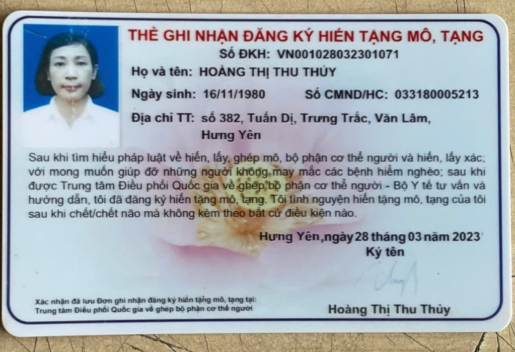 Thẻ ghi nhận đăng kí hiến tặng mô, tạng của cô giáo Hoàng Thị Thu Thuỷ.
