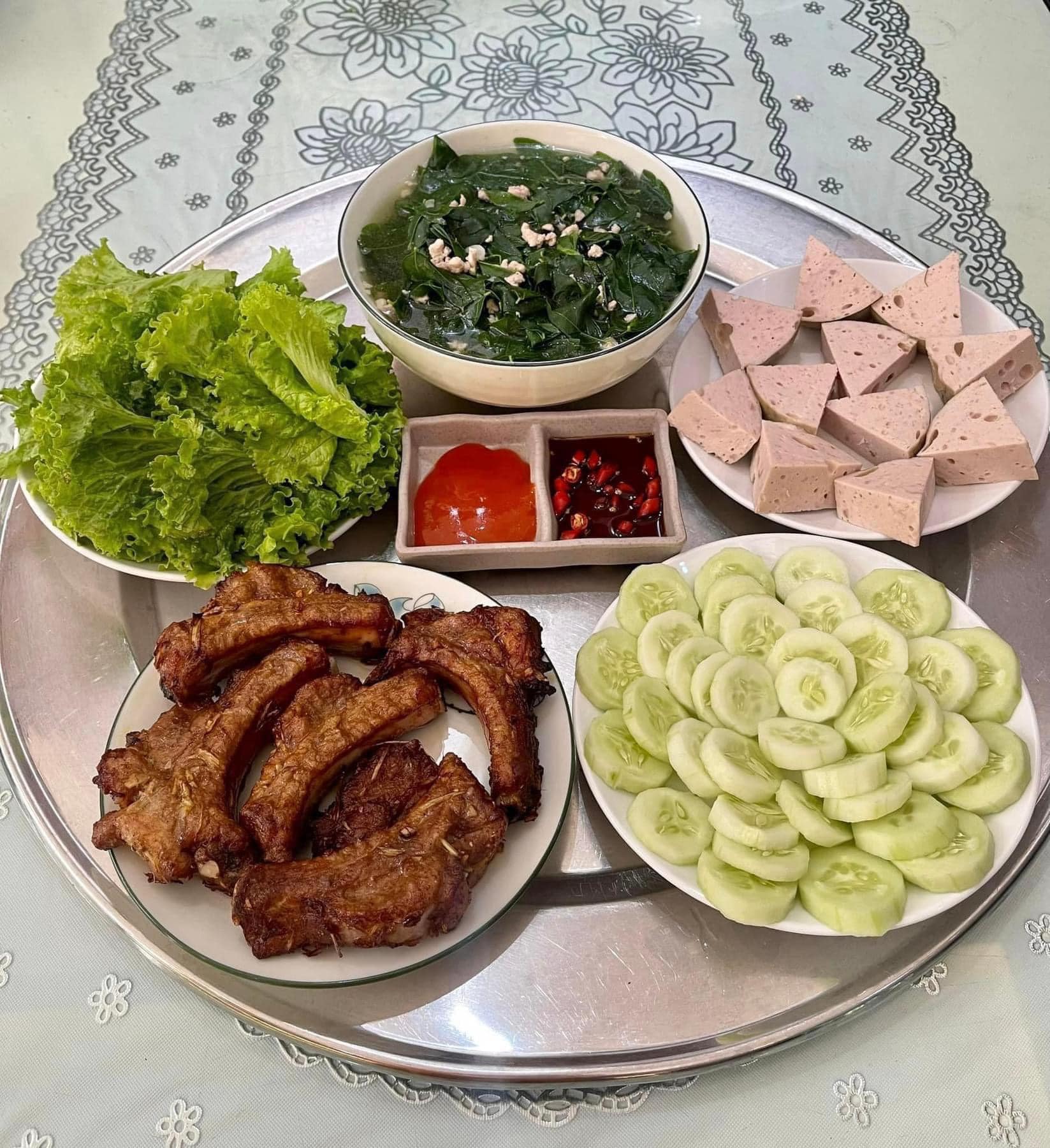 Không phải cứ ra ăn hàng là xịn, mâm cơm nhà thời 4.0 mới là lựa chọn được săn đón nhất hè này- Ảnh 33.