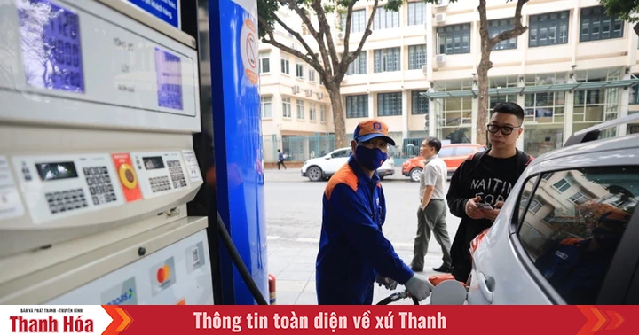 Diesel price slightly decreased, RON95-III gasoline increased by 131 VND/liter
