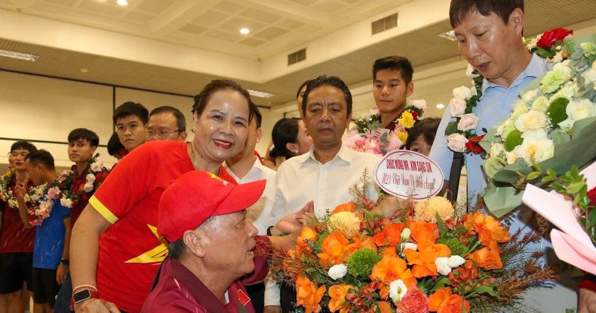 U.23 Việt Nam ca khúc khải hoàn: HLV Kim Sang-sik giao lưu cùng Báo Thanh Niên ngày 31.7
