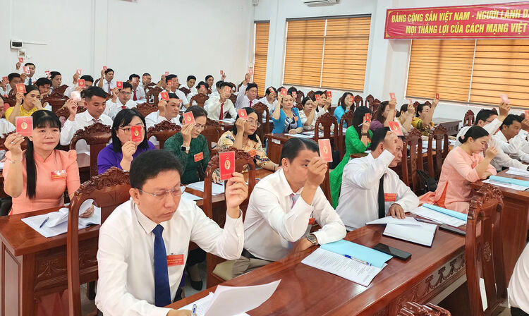 Tăng cường xây dựng Đảng bộ các Cơ quan Đảng xã Tân Hiệp trong sạch, vững mạnh
