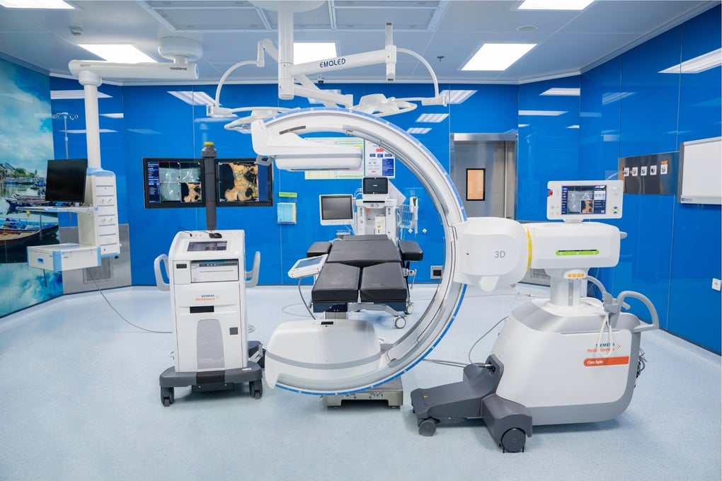 Bệnh viện Hồng Ngọc hợp tác quốc tế ứng dụng C-arm trong phẫu thuật chấn thương chỉnh hình - 5