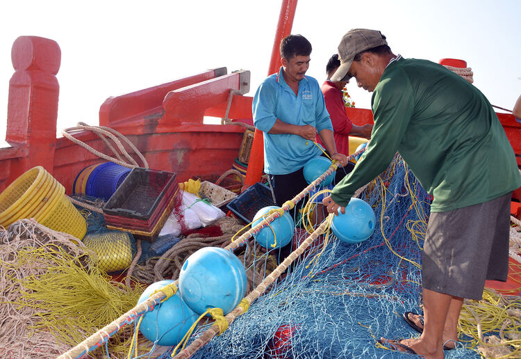 Tái cơ cấu nghề biển