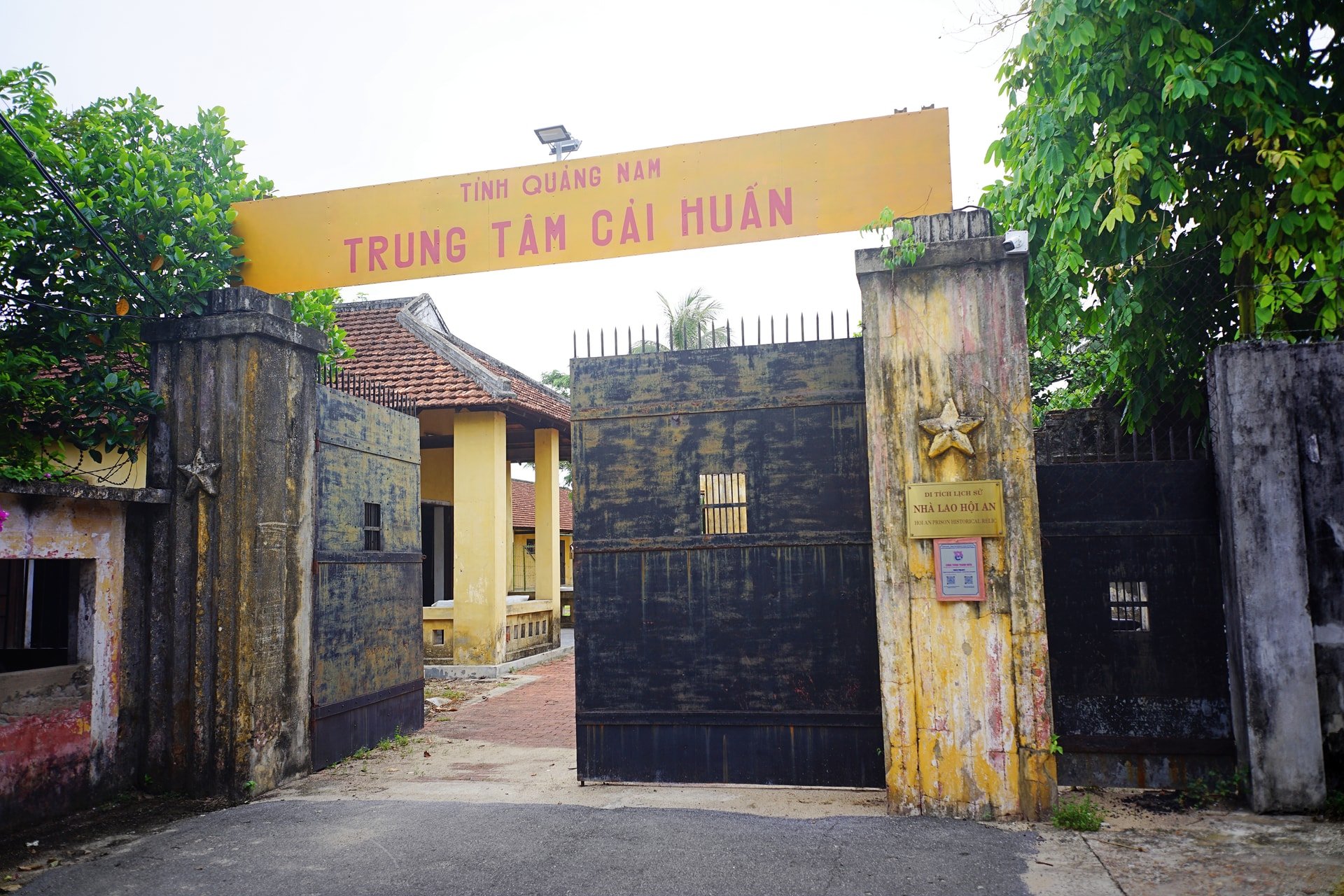 Giai đoạn 1960-1975, nhà lao Hội An là nơi giam cầm, tra tấn hàng nghìn lượt cán bộ, chiến sĩ và đồng bào ở khắp các địa phương của Quảng Nam và một số tỉnh khác bị địch bắt giữ trong quá trình tham gia cách mạng. Ảnh: XUÂN SƠN