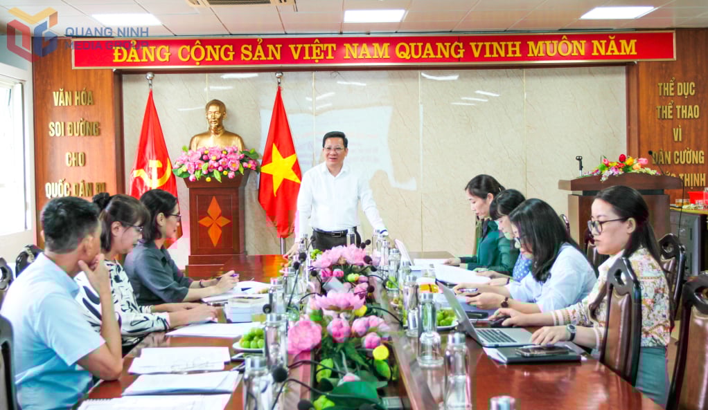 ទិដ្ឋភាពសន្និសីទ។
