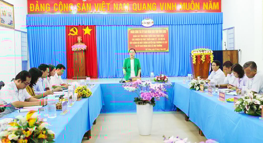Đồng chí Nguyễn Thị Quyên Thanh- Tỉnh ủy viên, Phó Chủ tịch UBND tỉnh phát biểu chỉ đạo tại buổi khảo sát.

