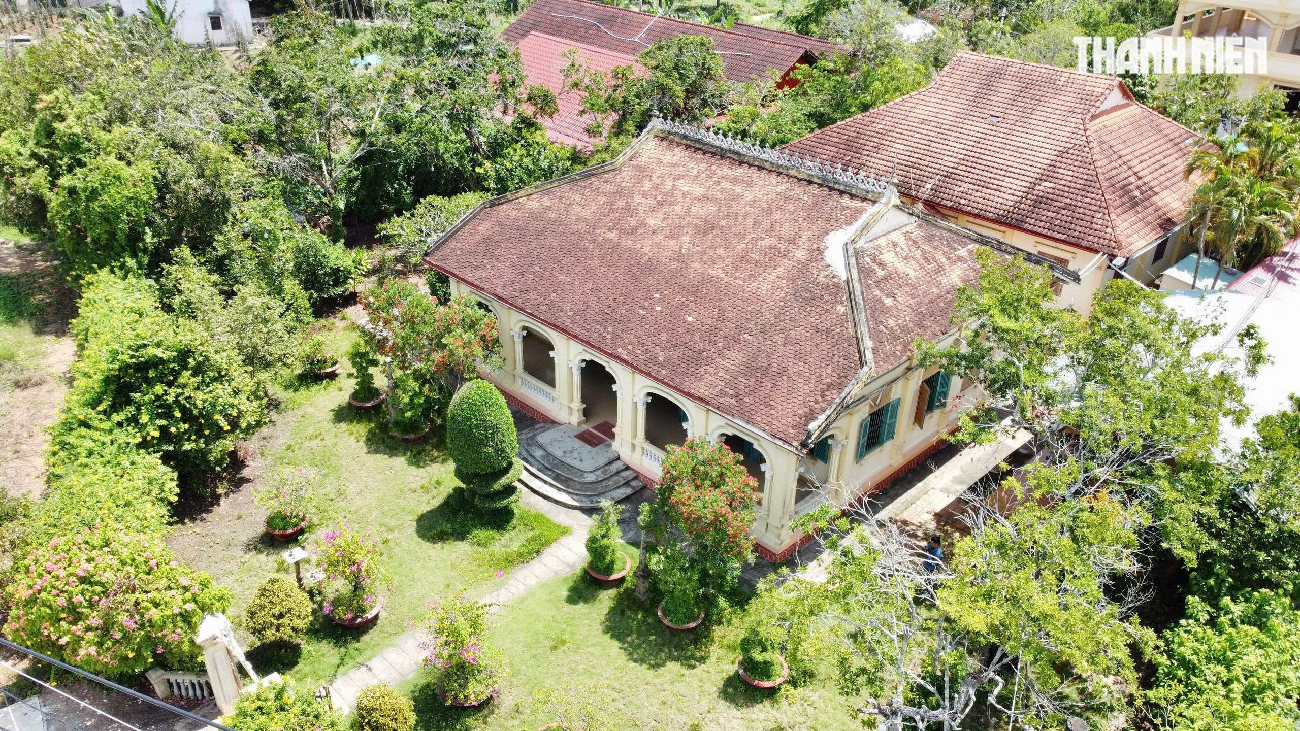 Bên trong nhà cổ gần 200 năm tuổi của 8 thế hệ ở Đồng Tháp- Ảnh 1.