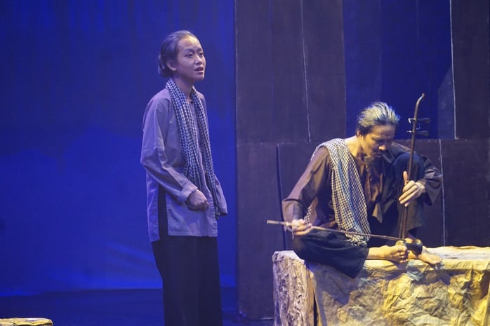 "Máu thắm Đồng Nọc Nạng" – Vở diễn cháy rực lửa nghề và tình yêu đất nước - Ảnh 5.