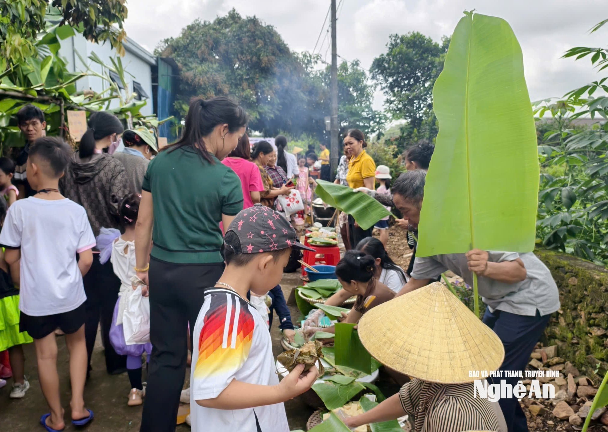 chợ phiên 1k cho trẻ em Xóm 3 Thần Lĩnh Ảnh Diệp Thanh00002