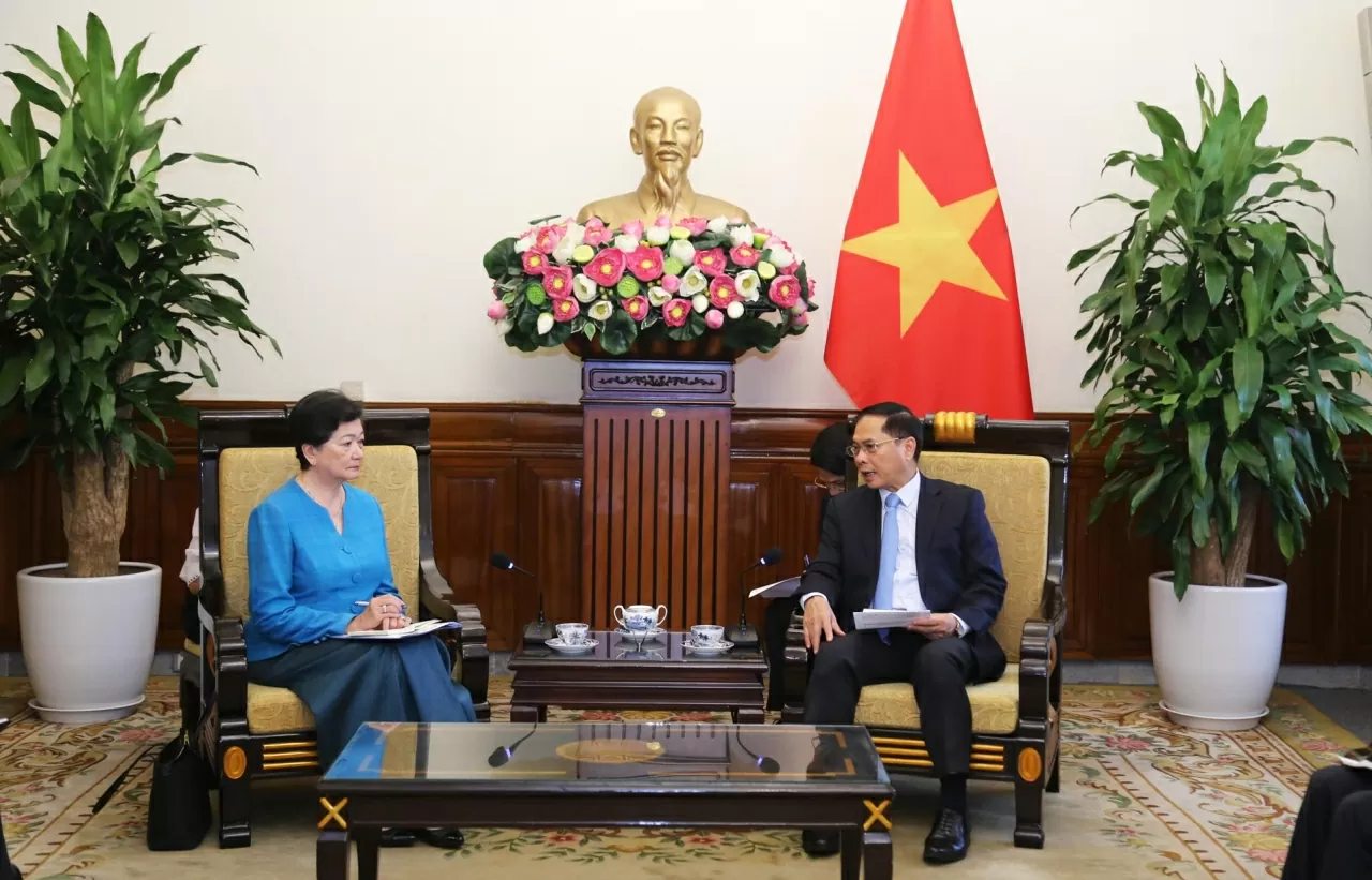 Phó Thủ tướng, Bộ trưởng Ngoại giao Bùi Thanh Sơn cho biết Việt Nam sẵn sàng đón Lãnh đạo Campuchia sang dự lễ kỷ niệm 80 năm ngày Quốc khánh nước Cộng hòa xã hội chủ nghĩa Việt Nam. (Ảnh: Thành Long)