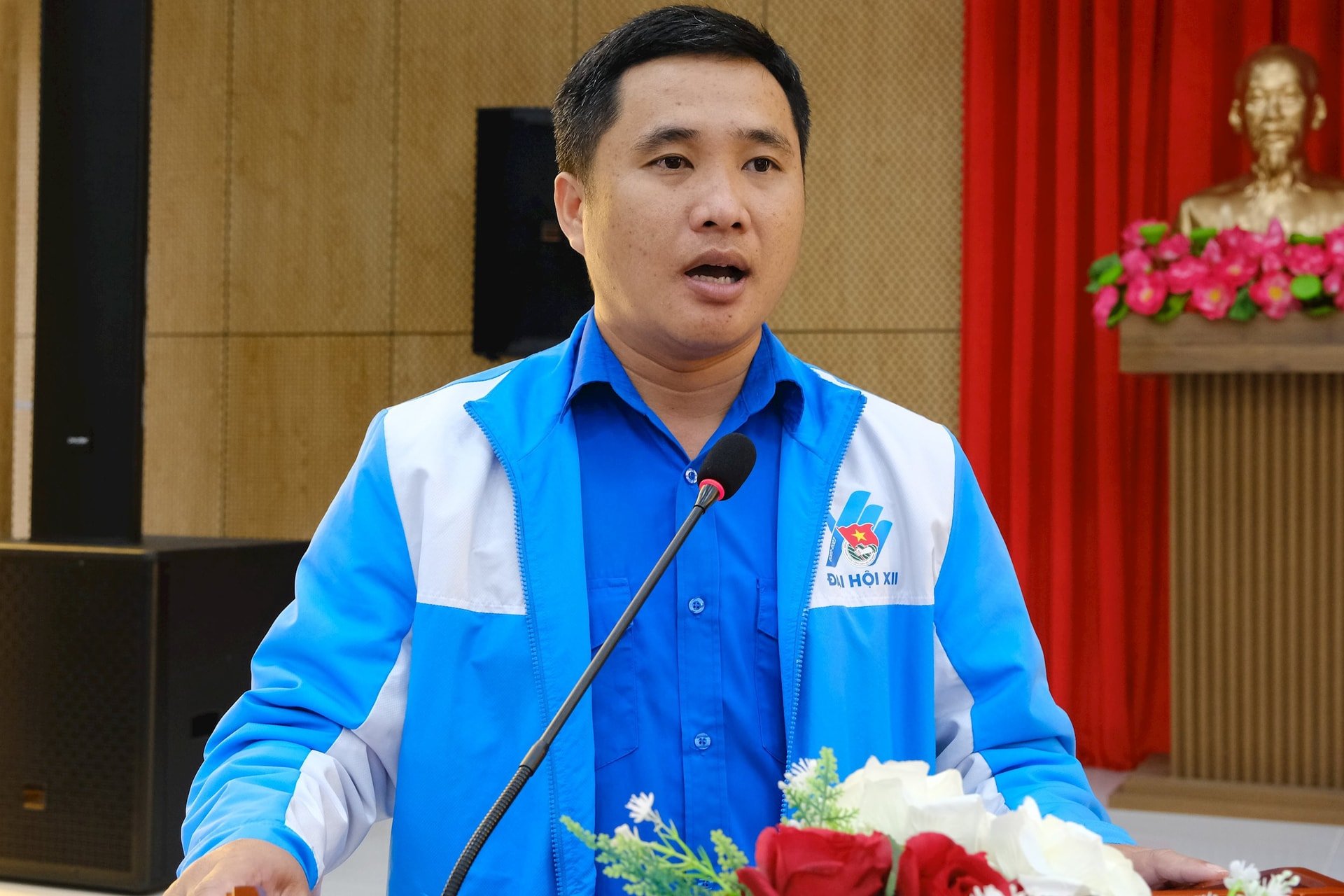 đồng chí Trương Minh Quang, Ủy viên Ban Chấp hành Trung ương Đoàn, Phó Chủ tịch Ủy ban MTTQ Việt Nam tỉnh, Bí thư Tỉnh đoàn Lâm Đồng 