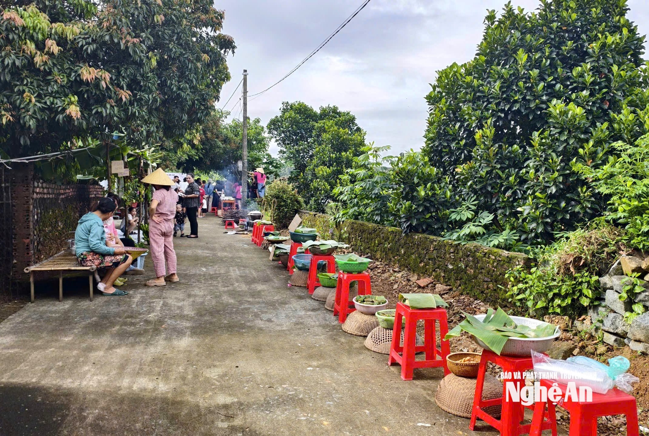 chợ phiên 1k cho trẻ em Xóm 3 Thần Lĩnh Ảnh Diệp Thanh00000