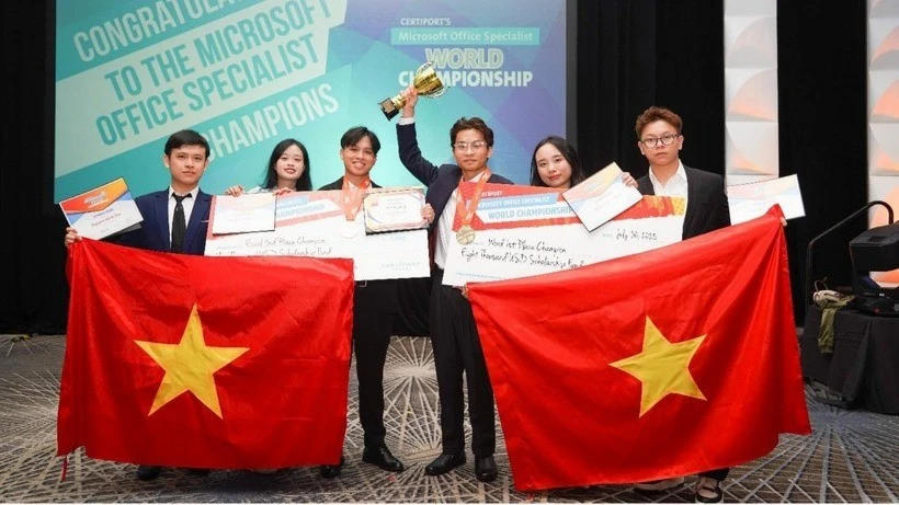 Vietnam won the Gold Medal at the World Office Informatics Championship