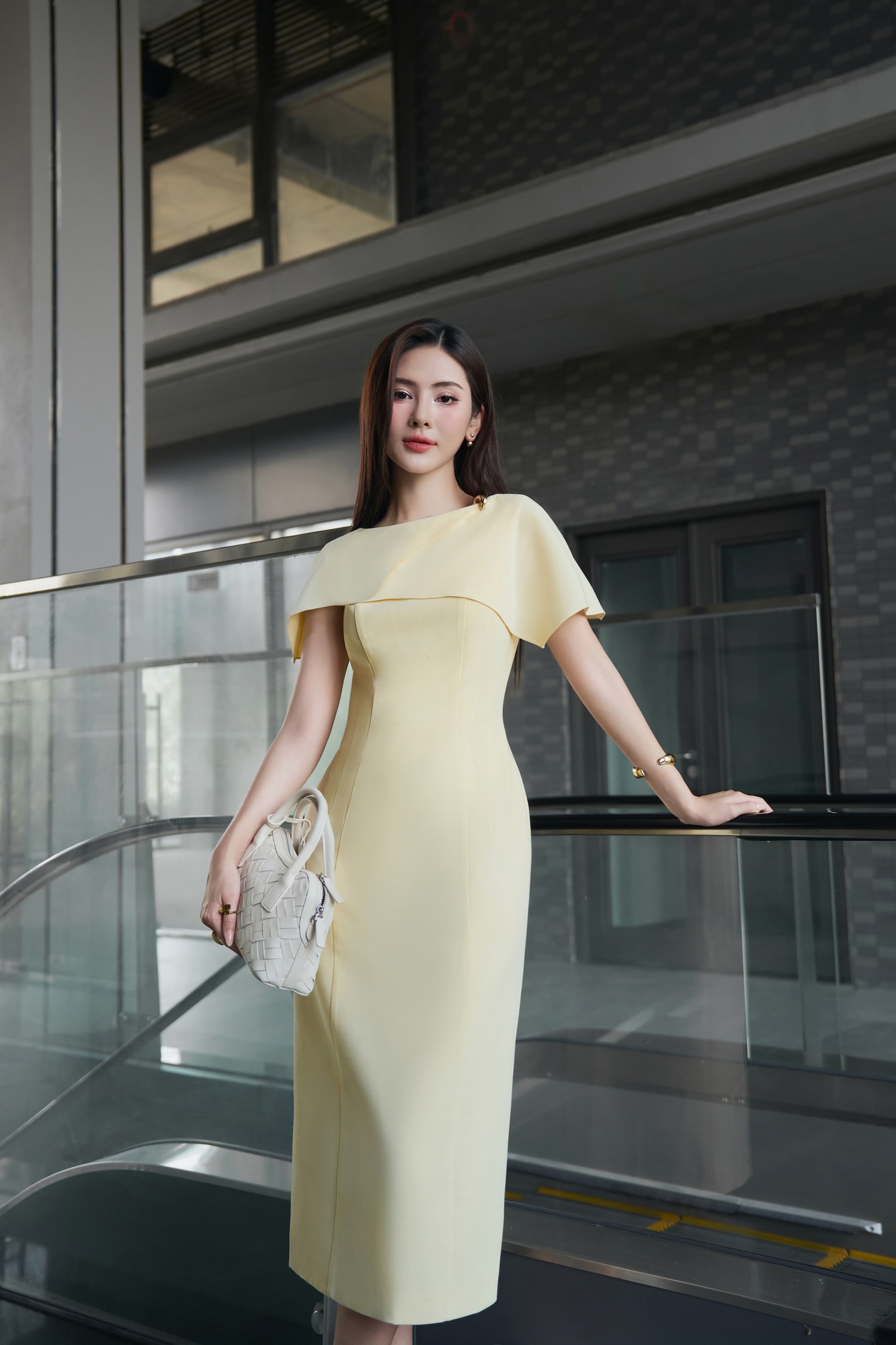 Các cô gái rộ trào lưu hàng ngày diện váy hai trong một - 8