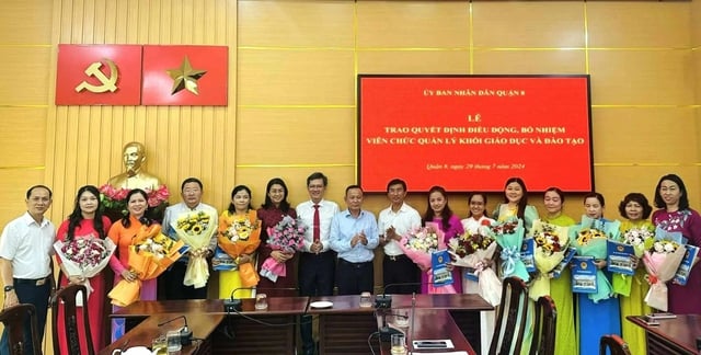 Chủ tịch UBND cấp xã bổ nhiệm hiệu trưởng, hiệu phó mầm non, tiểu học, THCS  - Ảnh 1.