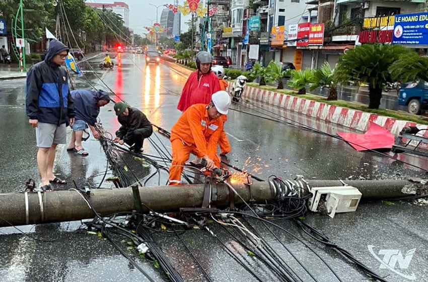 Mưa dông.