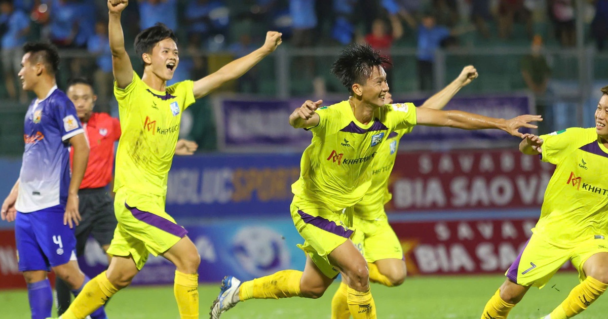 ក្រុមបាល់ទាត់ Khanh Hoa ស្វែងរក Sponsor ចំណាយ ២០ពាន់លានដុង មិនចង់បង្កការយល់ឃើញពីសាធារណជនមិនល្អ ទើបគេបោះបង់ការប្រកួត