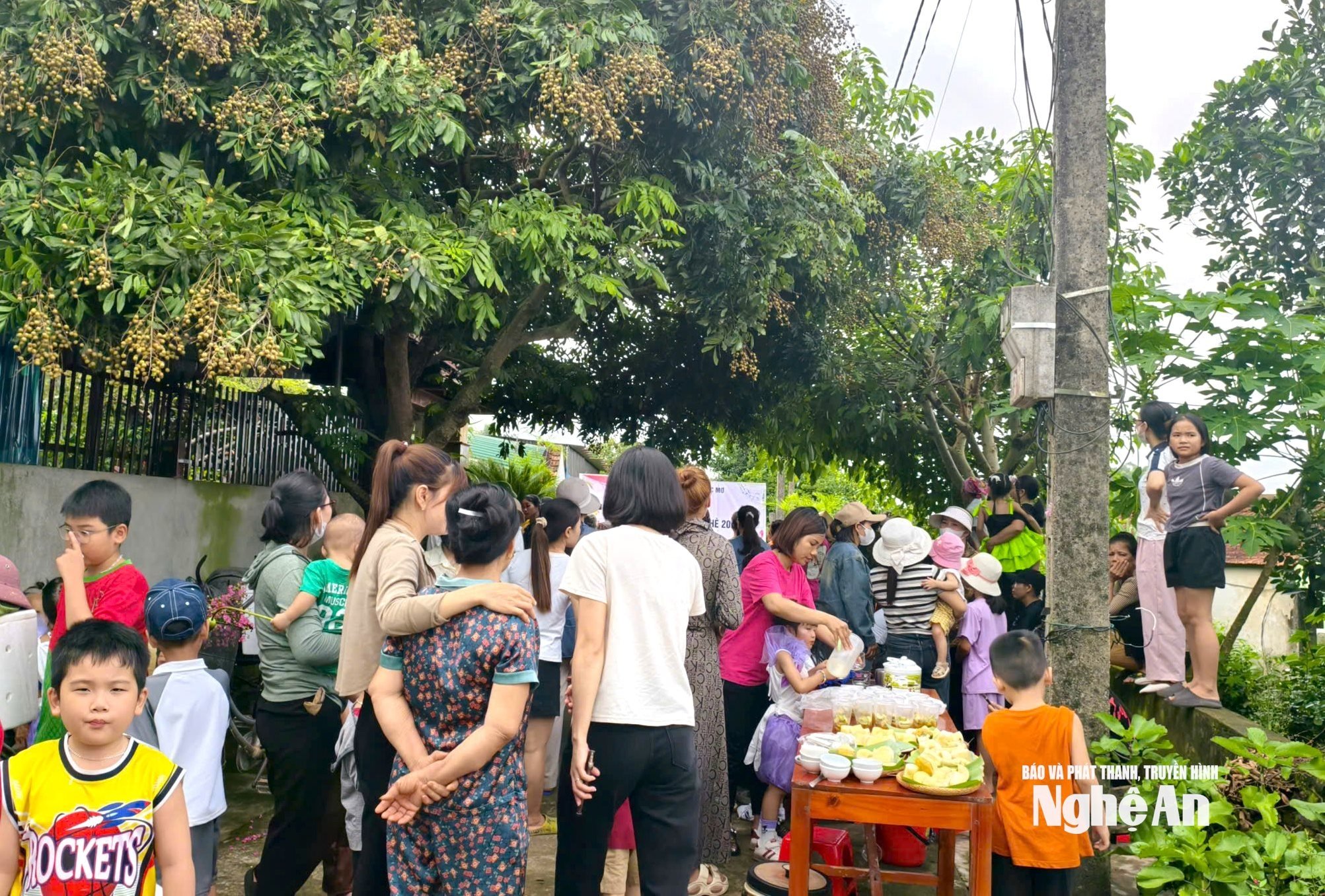 chợ phiên 1k cho trẻ em Xóm 3 Thần Lĩnh Ảnh Diệp Thanh00006