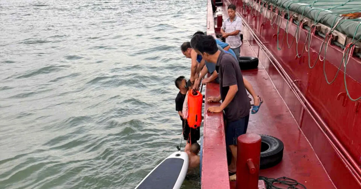 Father and son rescued after a night drifting at sea