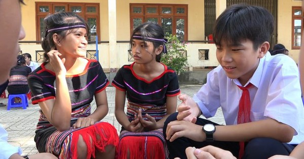 Dẫn trình viên là người có uy tín, năng lực trong cộng đồng hoặc nhà trường
