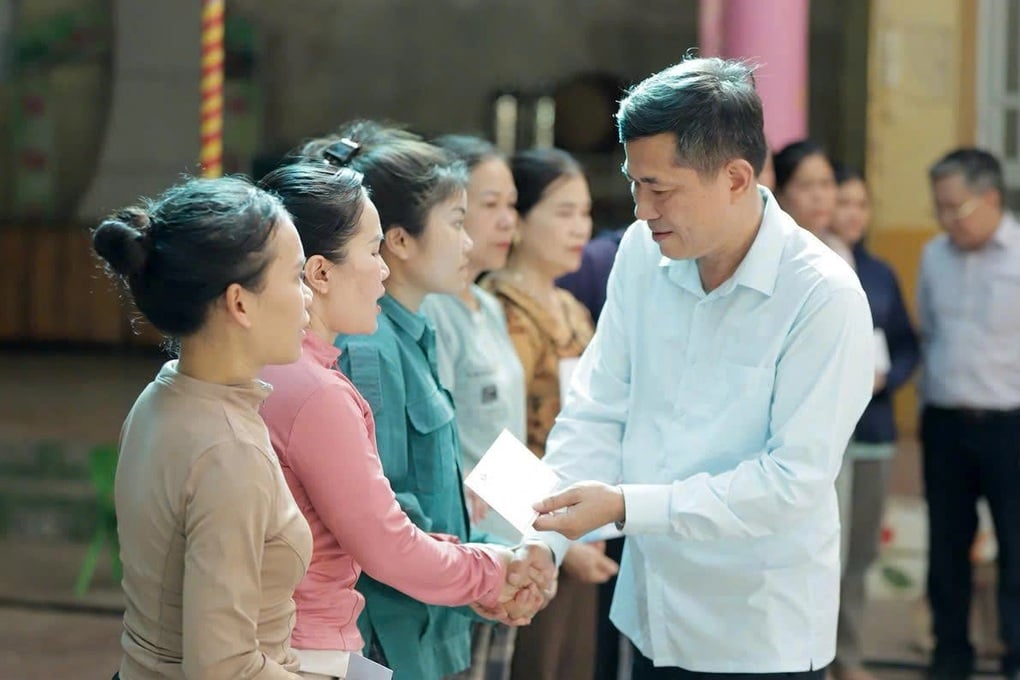 Ngành Giáo dục Nghệ An hỗ trợ các trường học bị thiệt hại nặng sau bão số 3 - 2