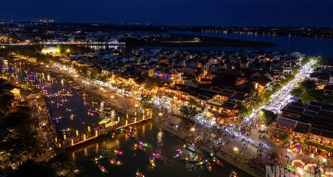 Tiếp cận, phát triển du lịch vùng phụ cận để giảm tải áp lực cho phố cổ Hội An - Ảnh 1.