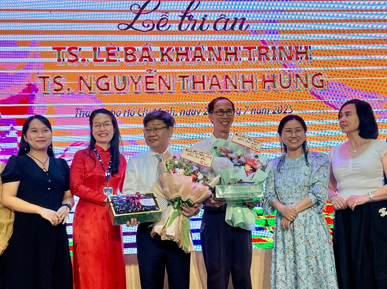 Người thầy được gọi là huyền thoại về hưu: “Tay không” bắt giải… Olympic - 4
