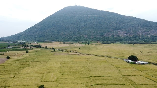 Những điểm du lịch gần núi Bà Đen không nên bỏ lỡ- Ảnh 3.