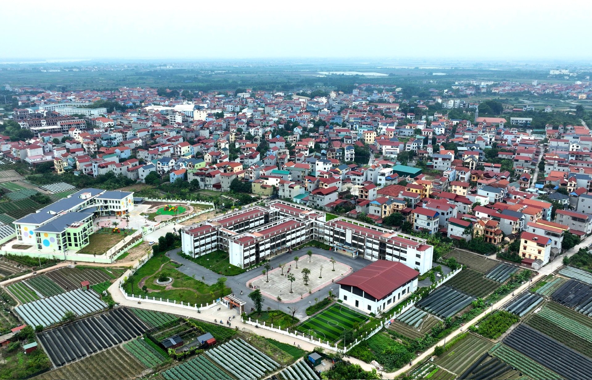 dien-mao-nong-thon-moi-khang-trang-tai-xa-quang-minh.-anh-quang-thai.jpg