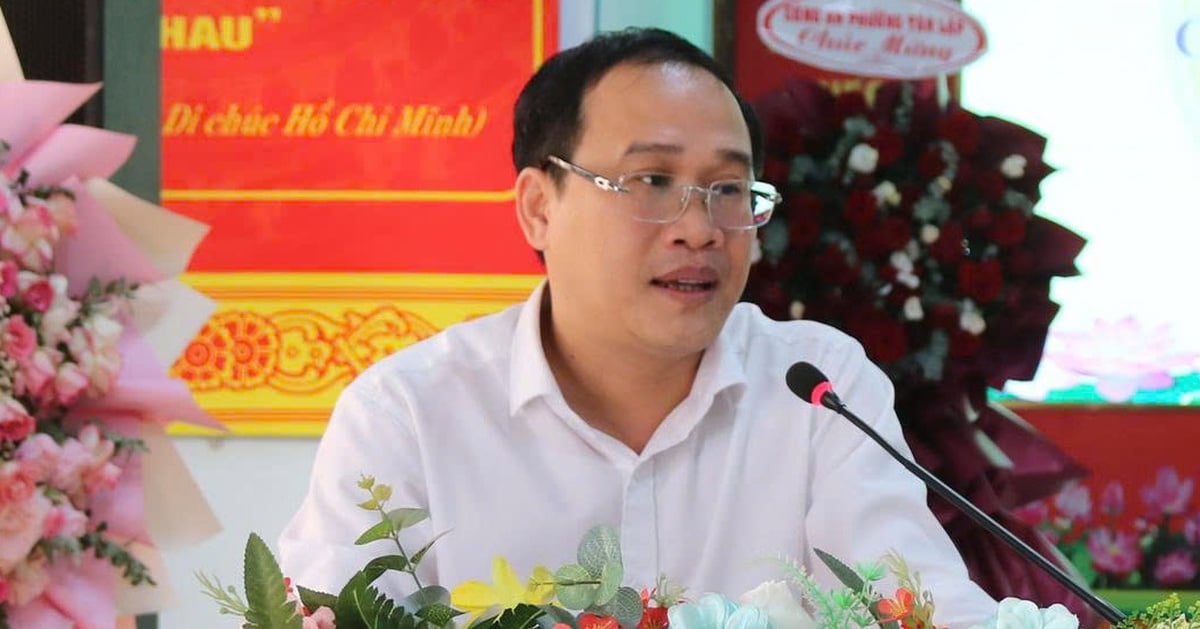 Ward in Dak Lak sets up 'hotline' to listen to teachers and people's concerns
