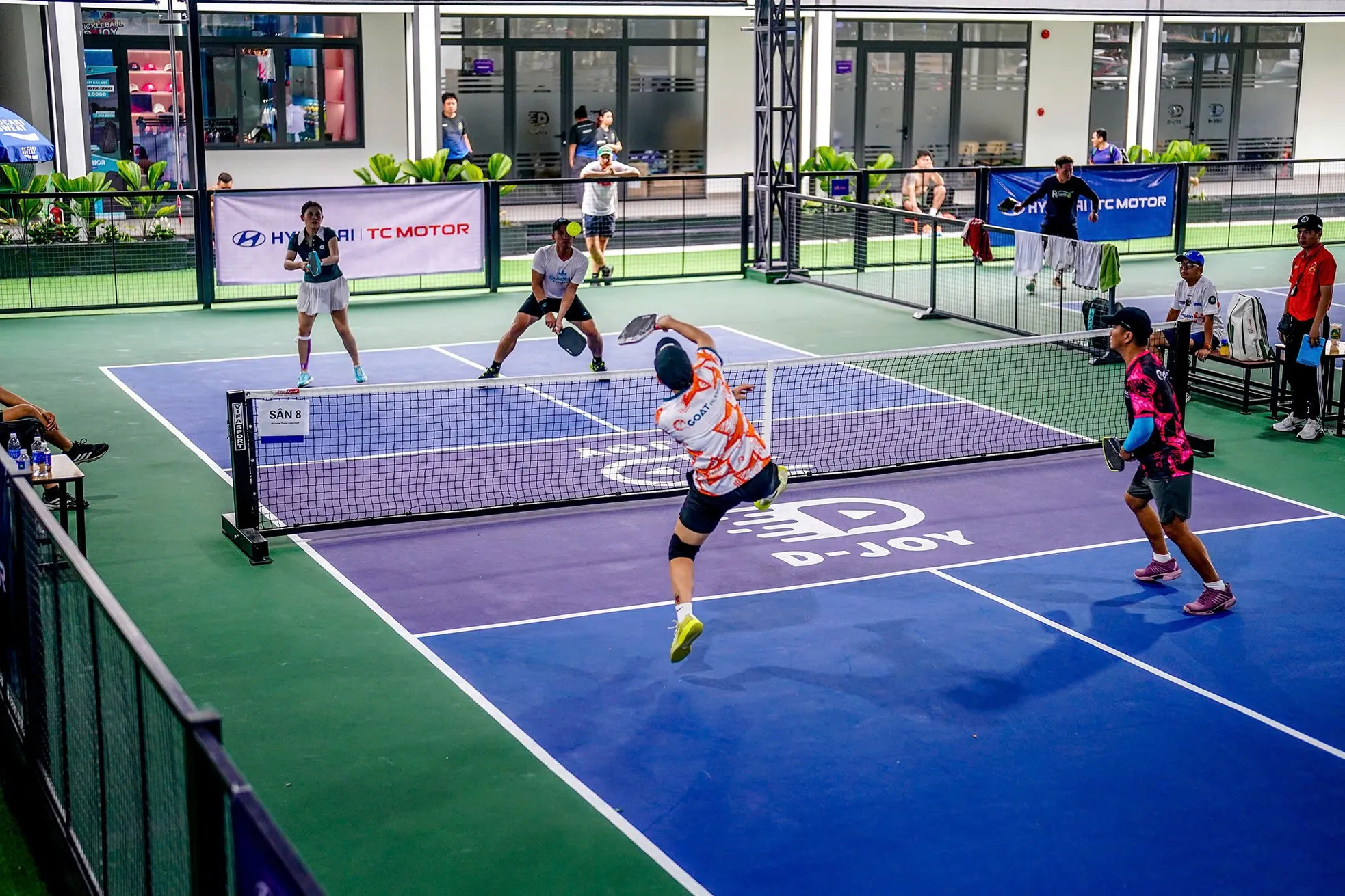 Những màn trình diễn đỉnh cao thổi bùng không khí sôi động ở Giải Pickleball Việt Nam 2025 ảnh 4