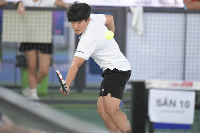 ការប្រកួតបាល់បោះវៀតណាម - Hyundai Thanh Cong Cup 2025៖ អត្តពលិកអាជីពប្រកួតប្រជែងរូបថត ១៣