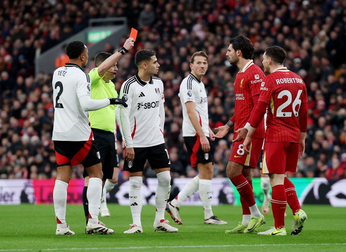 Siêu dự bị Jota bùng nổ, Liverpool thoát thua ở Anfield- Ảnh 3.