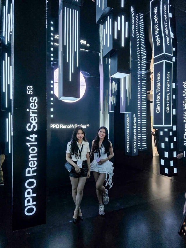 OPPO Reno14 Series 'debut' rực rỡ cùng Sơn Tùng M-TP: 'Hôm mê' mình cứ vậy thôi!- Ảnh 1.