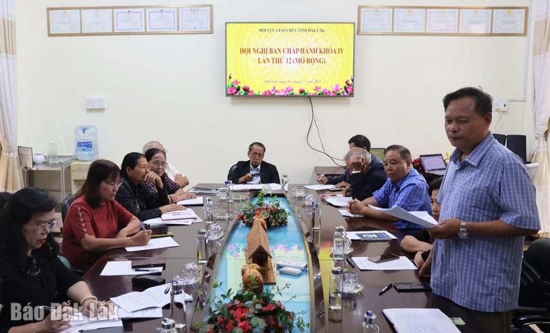 Đại biểu thảo luận tại hội nghị.