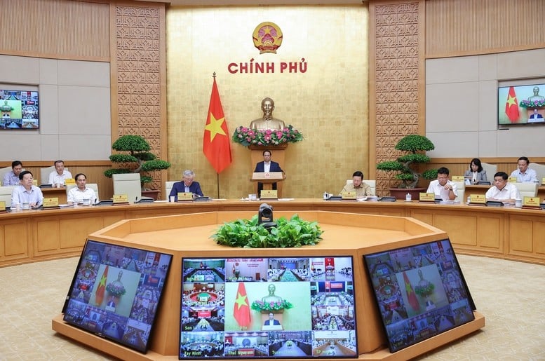 Thủ tướng yêu cầu kiên định mục tiêu, thực hiện "3 tăng tốc"