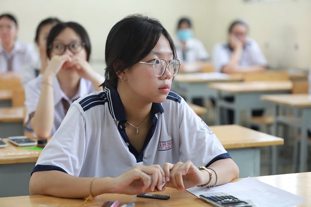 Đề thi tốt nghiệp THPT 2025 có phù hợp với chương trình giáo dục mới không? - Ảnh 1.