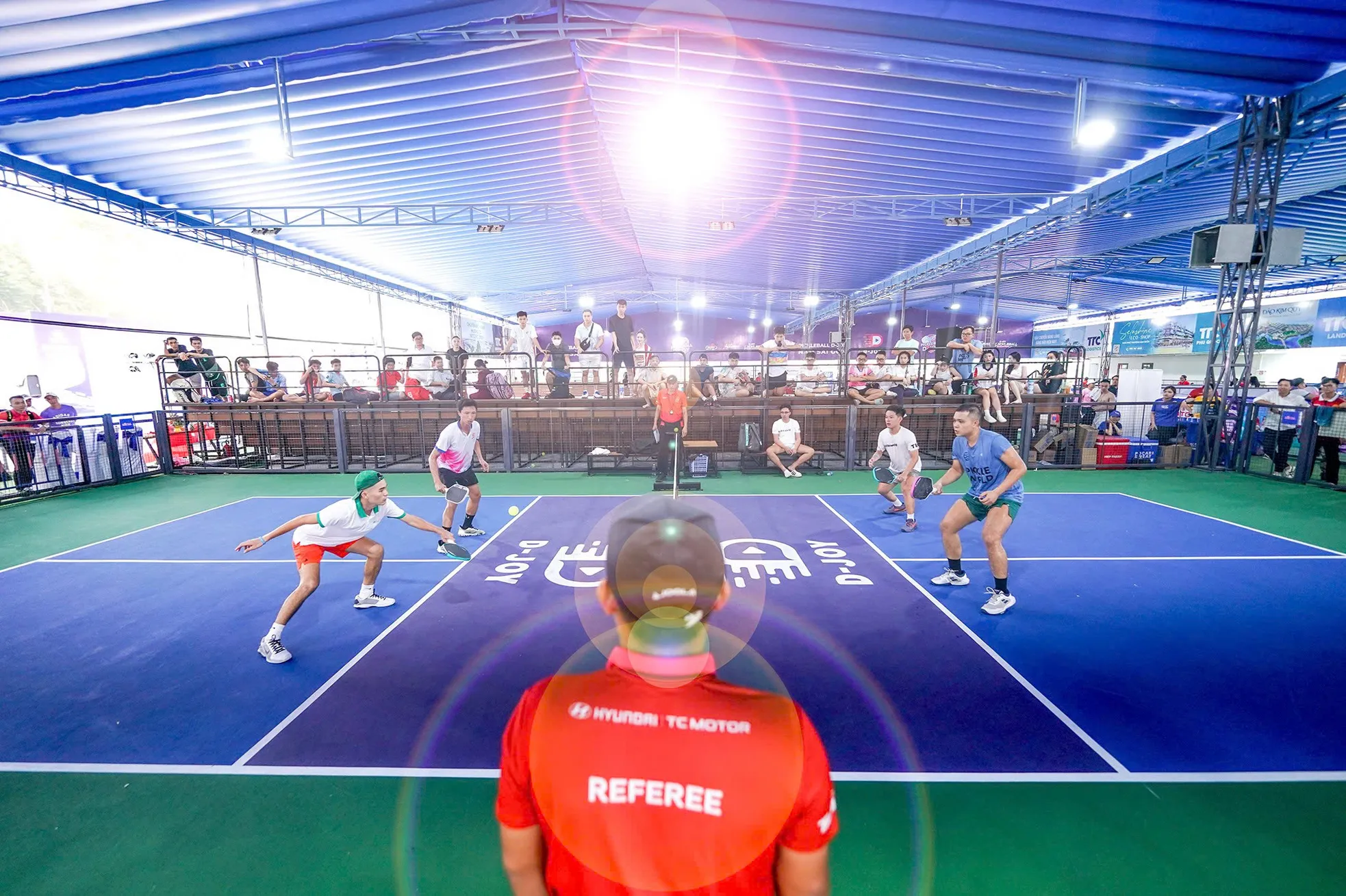 Những màn trình diễn đỉnh cao thổi bùng không khí sôi động ở Giải Pickleball Việt Nam 2025 ảnh 1