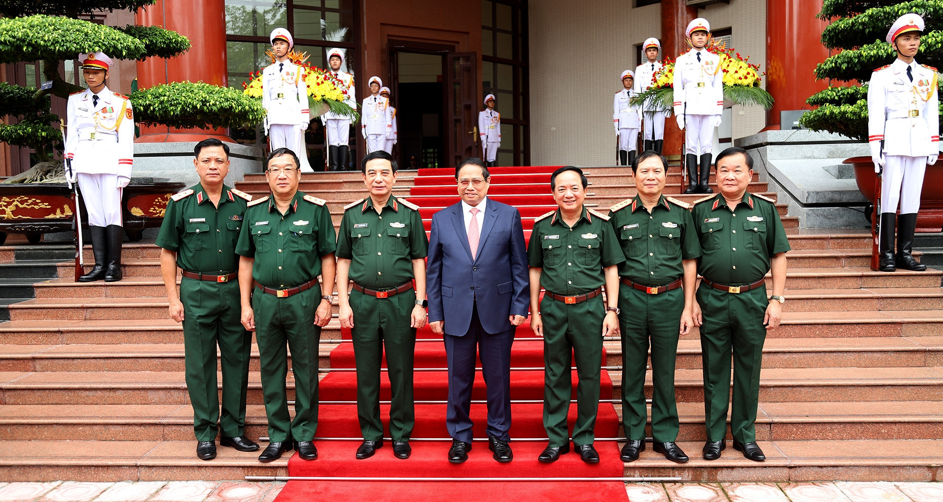 កងទ័ពពង្រឹងបុគ្គលិកបញ្ជាការរបស់ខ្លួន រួមជាមួយនឹងការរៀបចំបុគ្គលិកសម្រាប់គណៈកម្មាធិការកណ្តាលថ្មី។