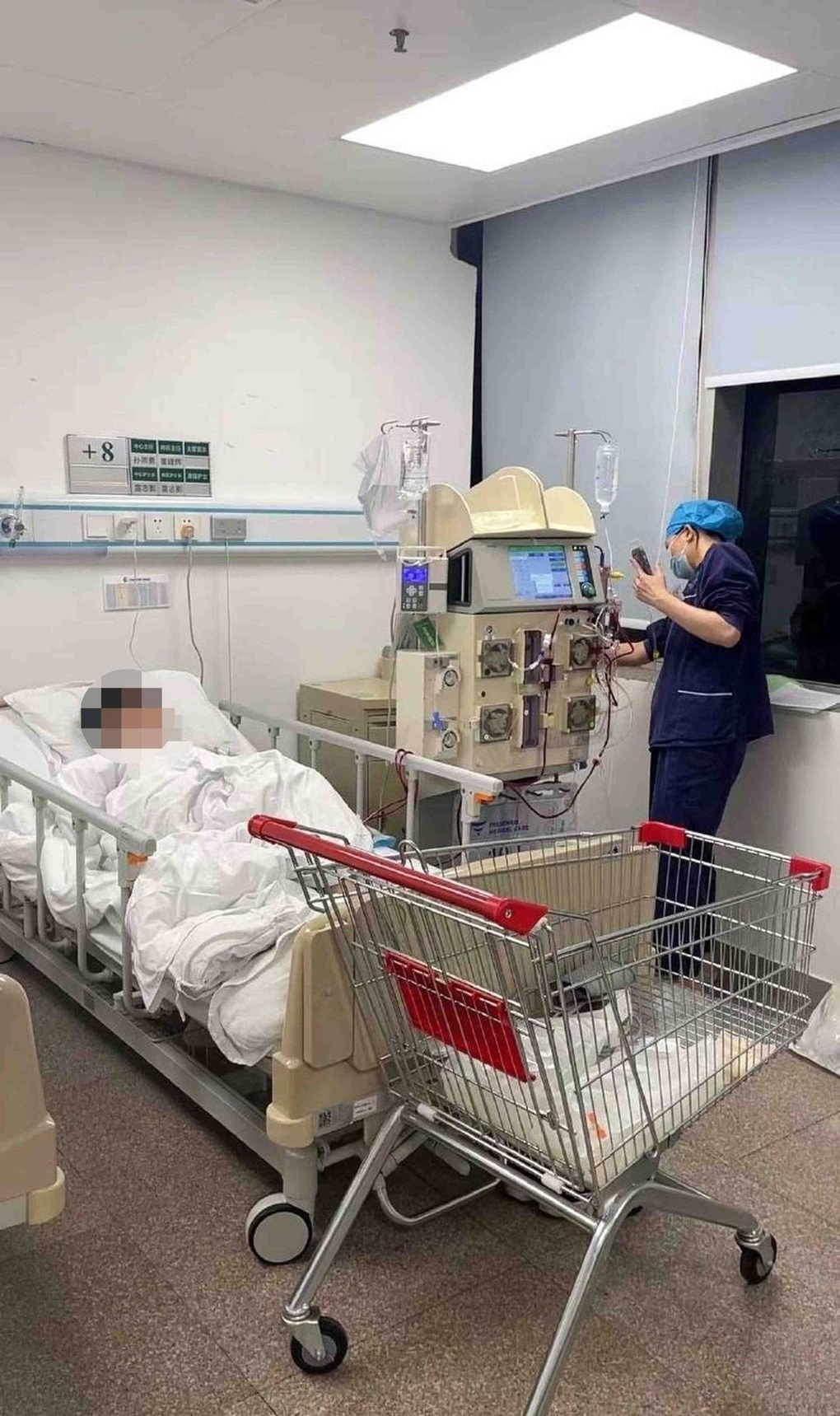 男子学生が1000回立ち上がったり座ったりすることで永久的な健康被害に遭う - 1