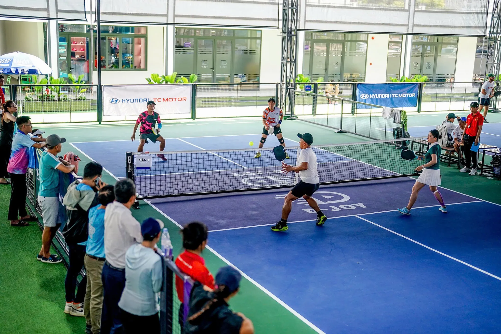 Những màn trình diễn đỉnh cao thổi bùng không khí sôi động ở Giải Pickleball Việt Nam 2025 ảnh 3