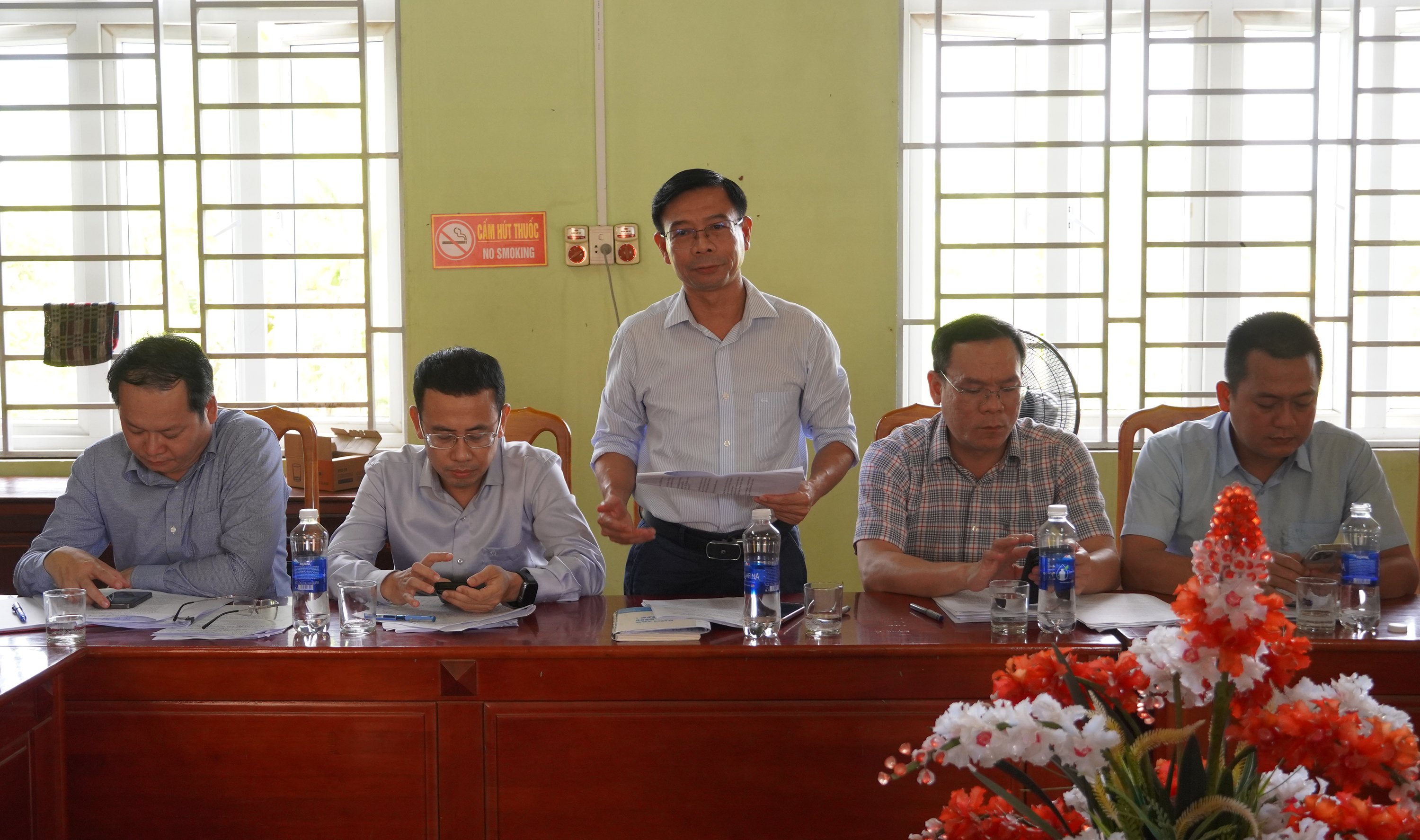 Phó Chủ tịch UBND tỉnh Lê Đức Tiến kiểm tra vận hành mô hình chính quyền 2 cấp tại xã Sen Ngư