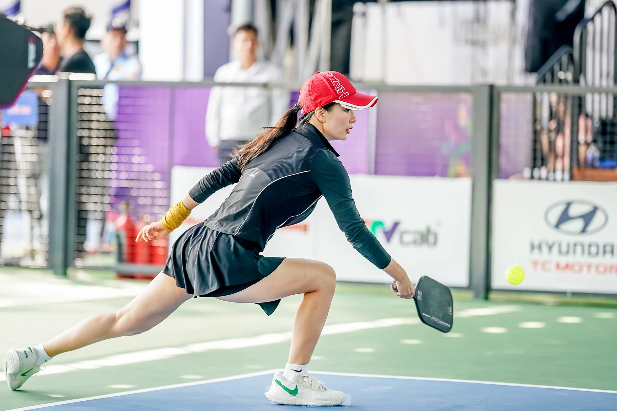Nữ hoàng tốc độ Lê Nhàn khoe dáng tại giải Việt Nam Pickleball - Cúp Hyundai Thành Công 2025 ảnh 6