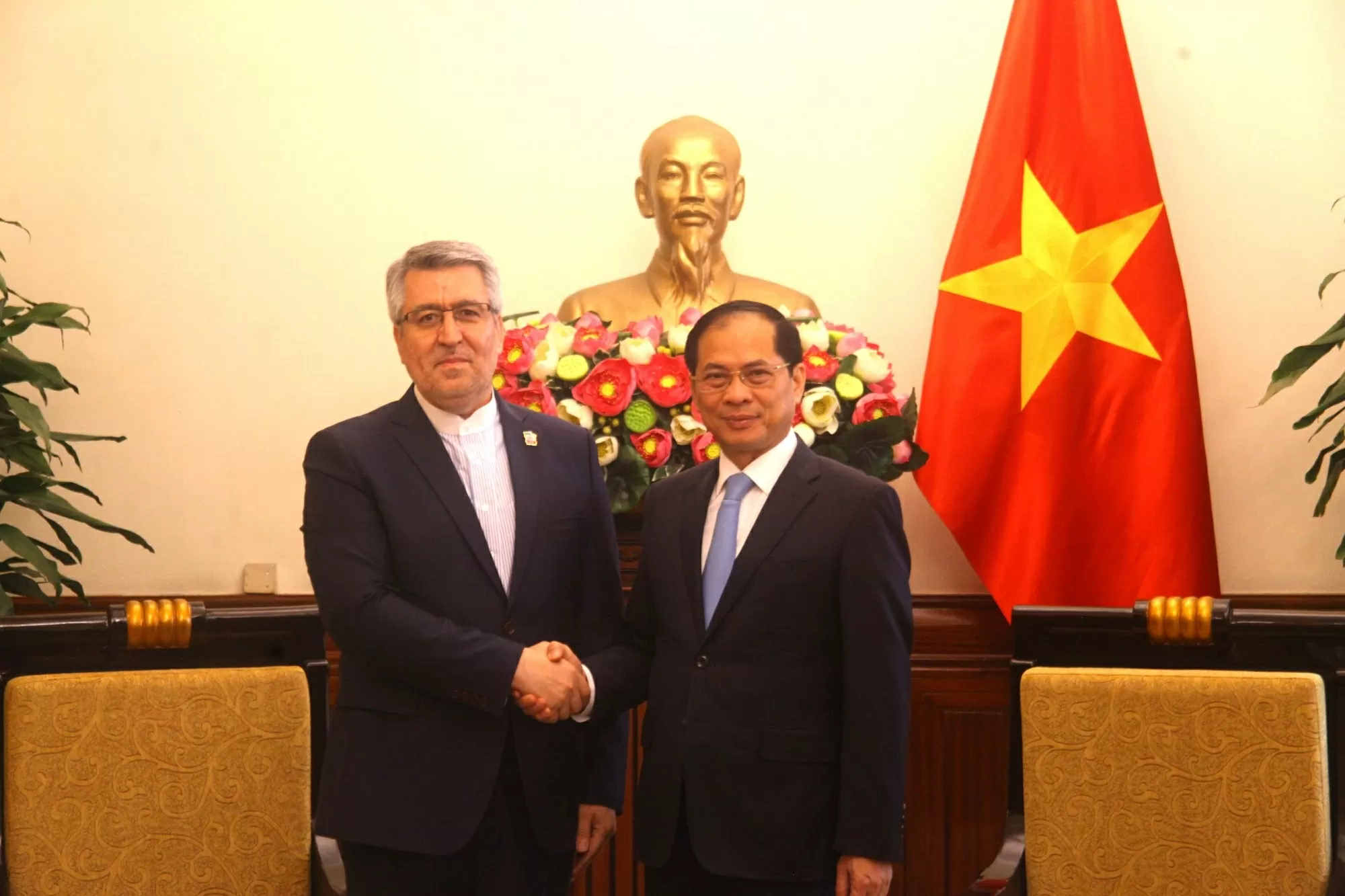 Phó Thủ tướng tiếp ĐS Iran