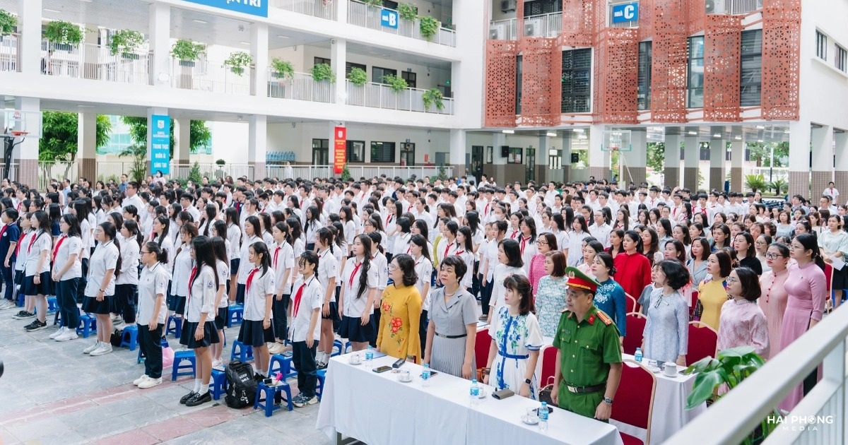Học sinh THCS Giảng Võ sẽ mang máy tính đi học thay vì ba lô sách vở