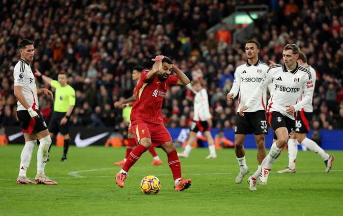 Siêu dự bị Jota bùng nổ, Liverpool thoát thua ở Anfield- Ảnh 6.