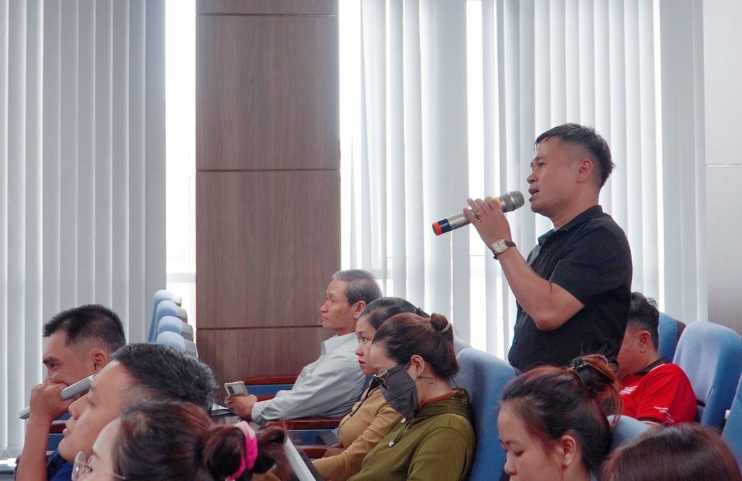 Đại diện doanh nghiệp, hộ kinh doanh nêu một số vướng mắc cần được tháo gỡ khi thực hiện chính sách thuế mới. Ảnh: CTV