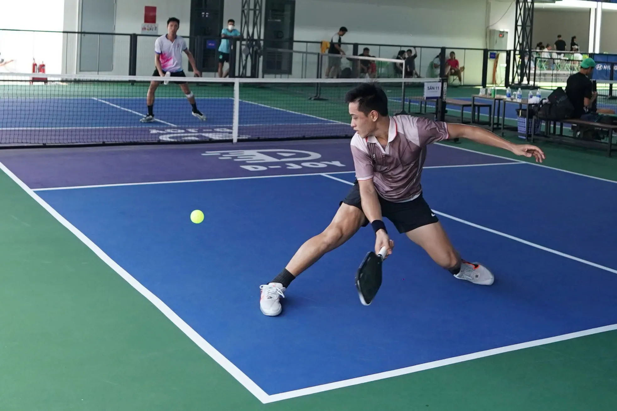 Những màn trình diễn đỉnh cao thổi bùng không khí sôi động ở Giải Pickleball Việt Nam 2025 ảnh 9